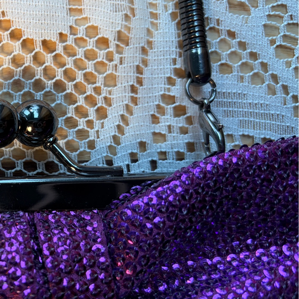 🎀Betseyville 💜 Betsey Johnson Purple Sequin Kiss-Lock Bow Clutch Purse - Picture 14 of 16